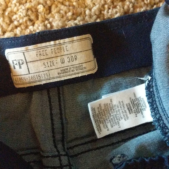 Free People Super flare jeans dark wash size 30R Urban Outfitters stretch waist - Picture 3 of 4